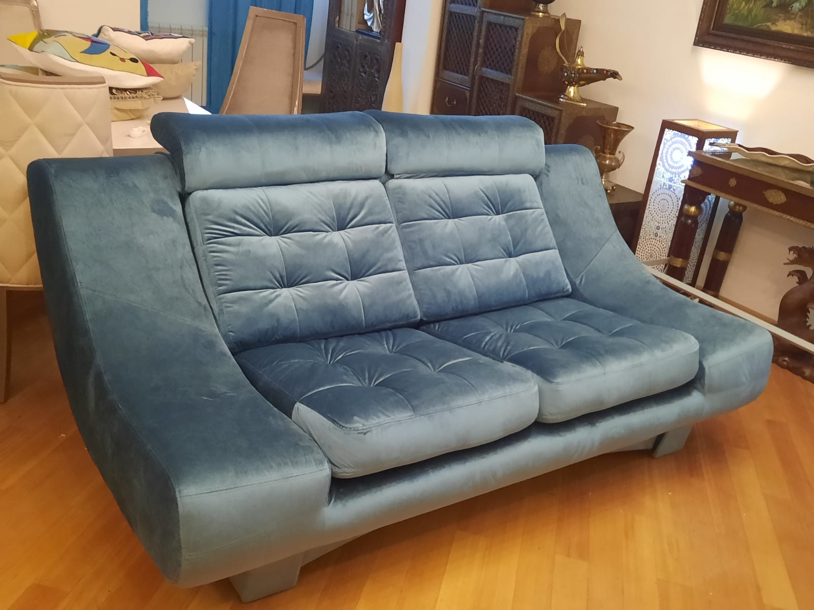 Обивка дивана на дому. Выборгская